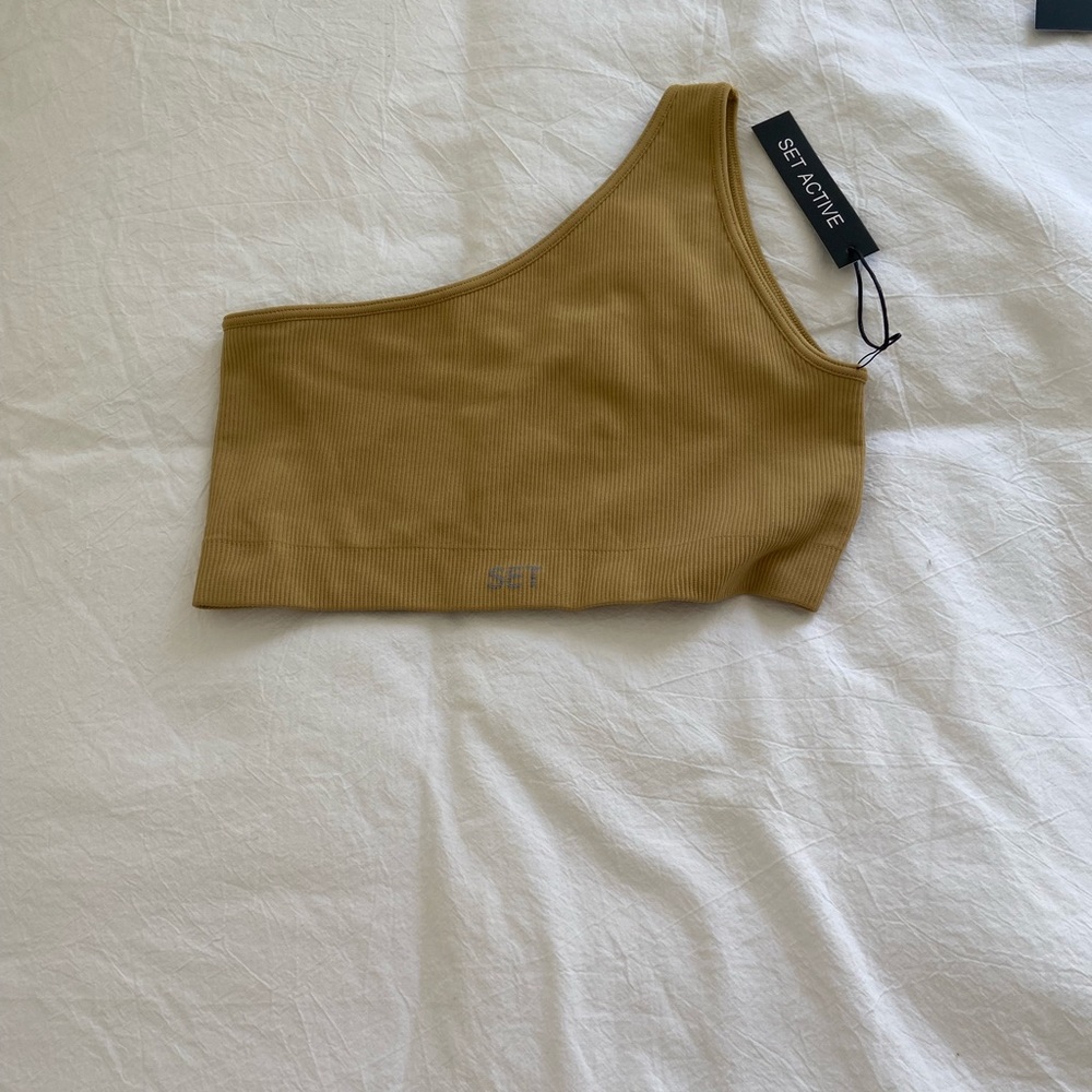 Ribbed one shoulder cider sports bra